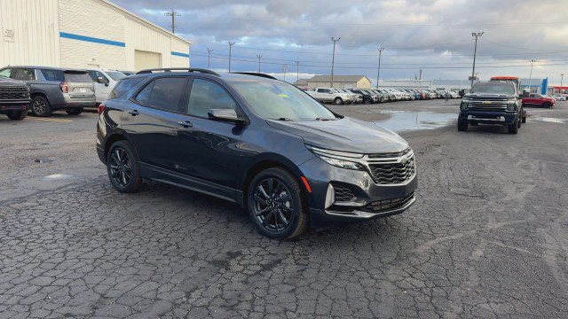 Certified 2022 Chevrolet Equinox RS image 2
