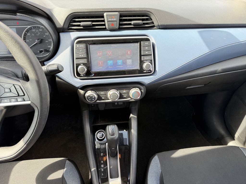 Used 2023 Nissan Versa SV image 11