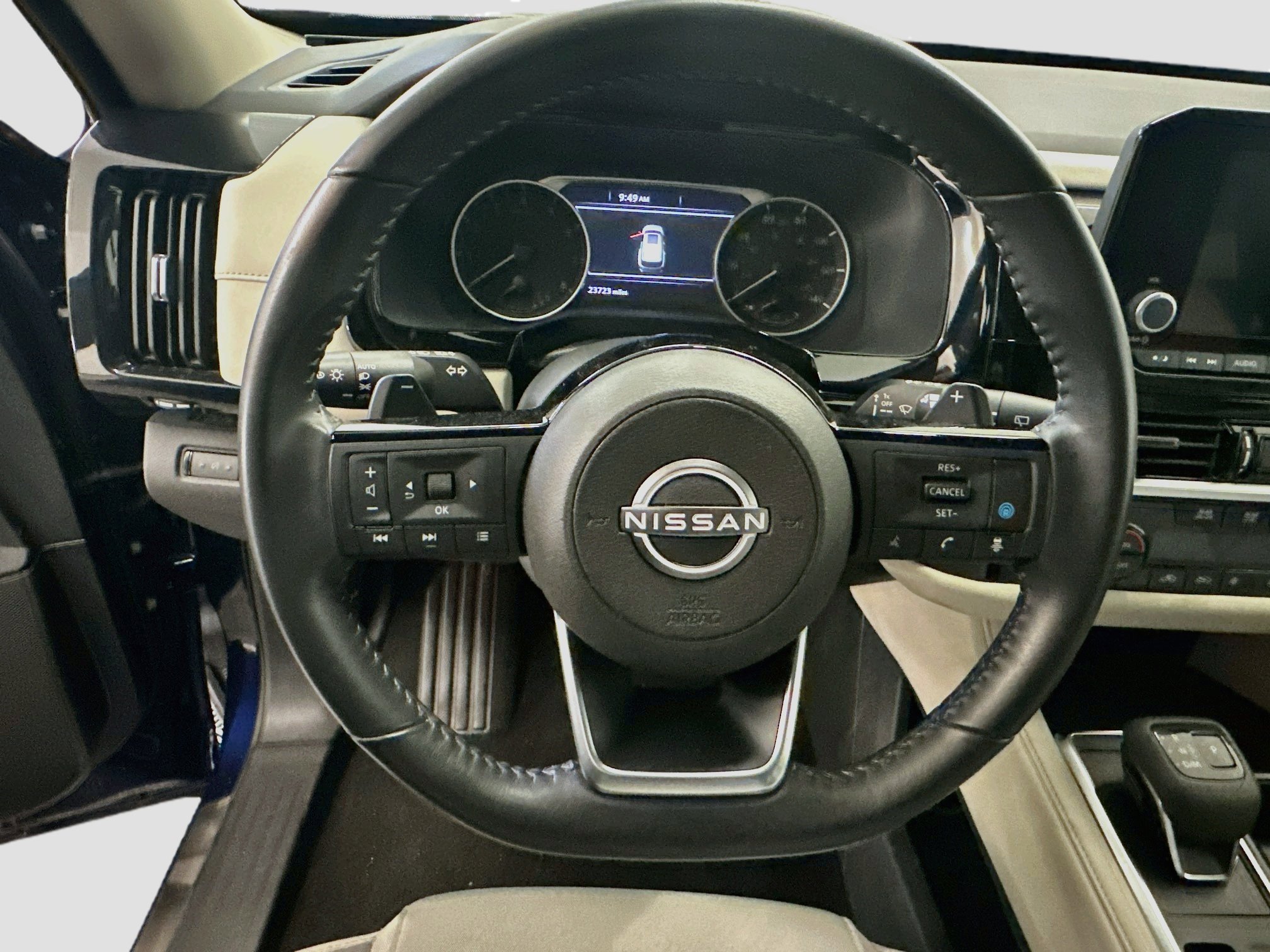 Used 2023 Nissan Pathfinder SV w/ SV Premium Package AWD/4WD image 18