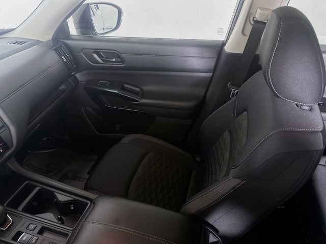 Used 2024 Nissan Pathfinder S FWD image 22