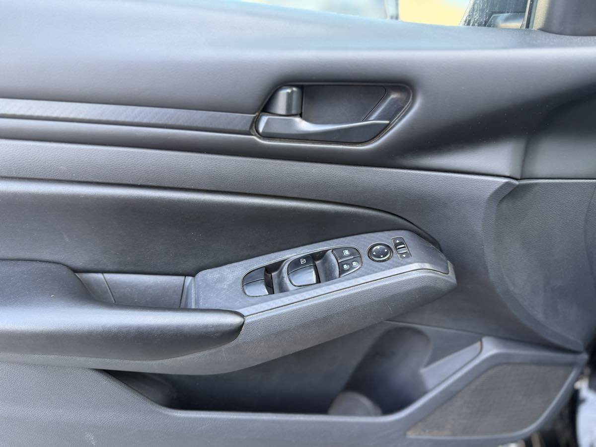 Used 2024 Nissan Altima 2.5 S image 13