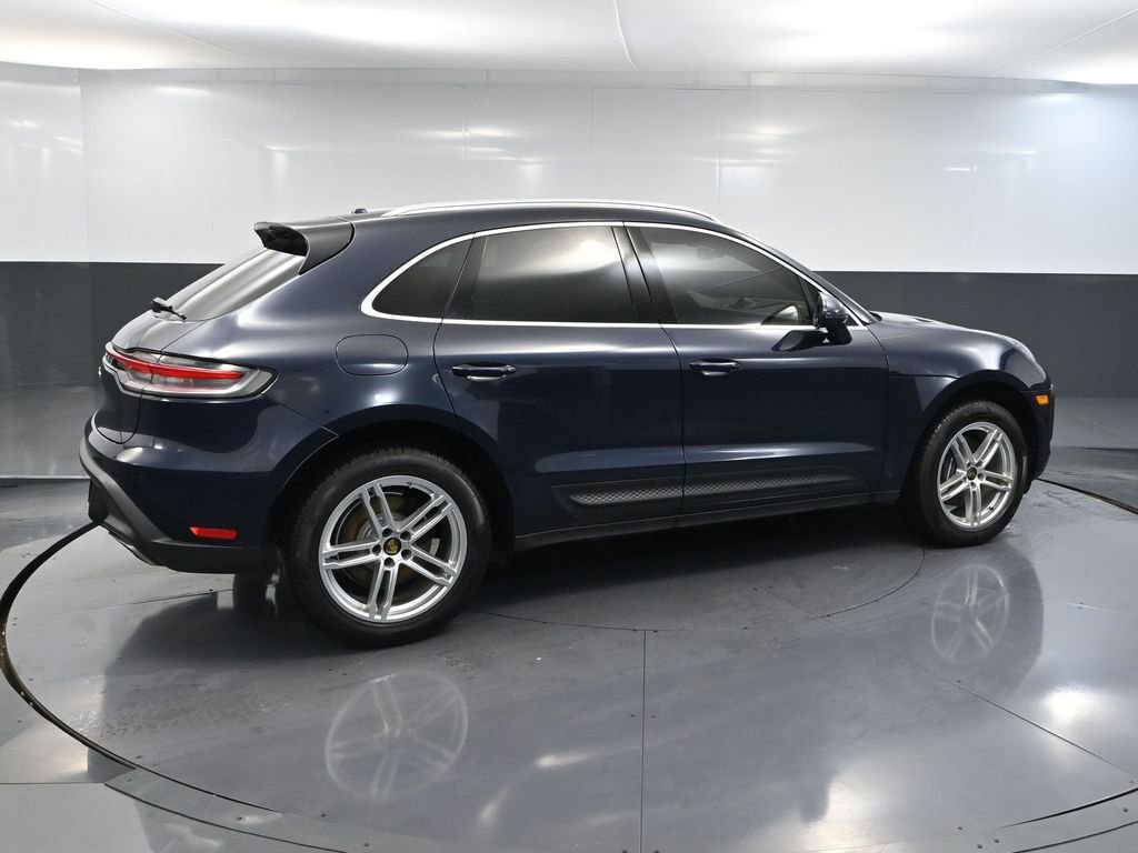 Used 2022 Porsche Macan Base image 4