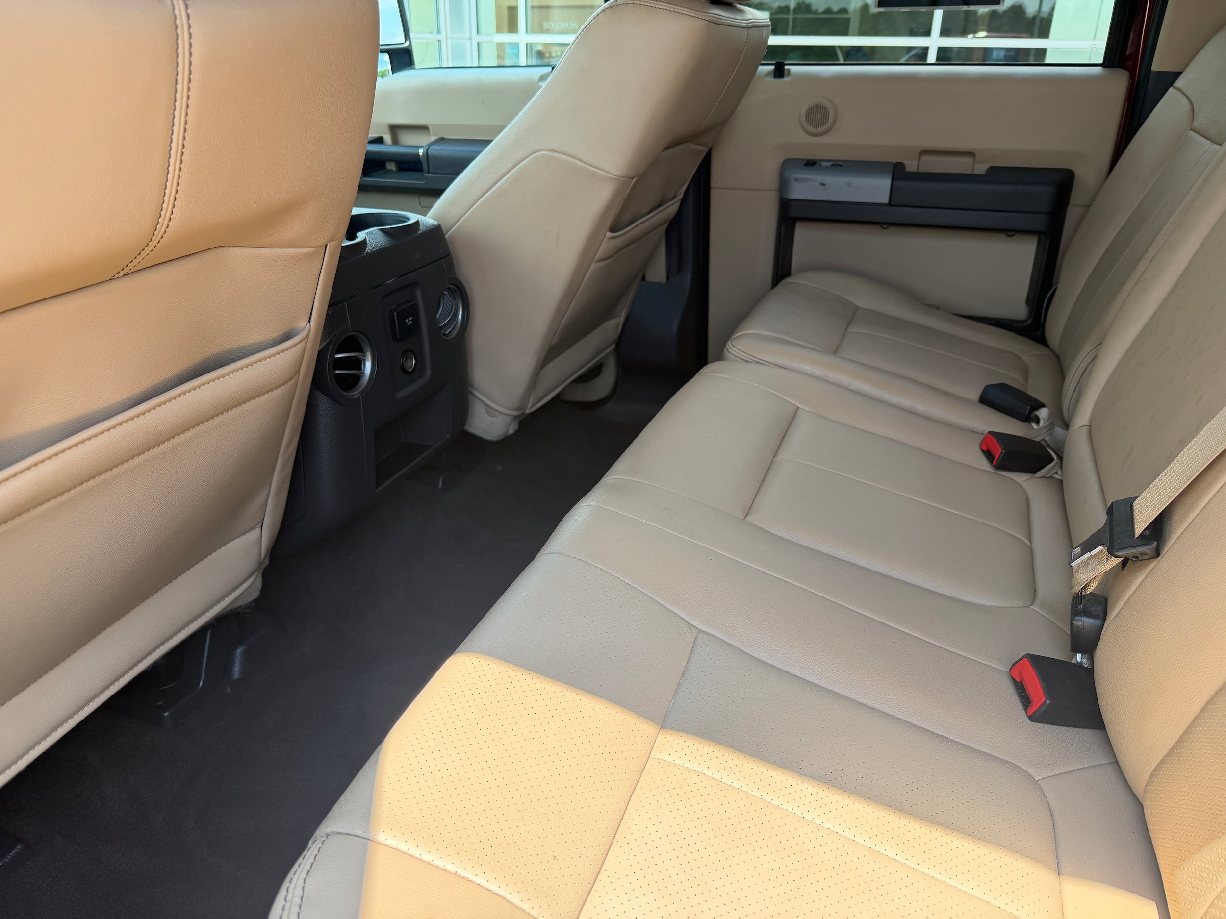 Used 2015 Ford F250 Lariat w/ Lariat Interior Package AWD/4WD image 19