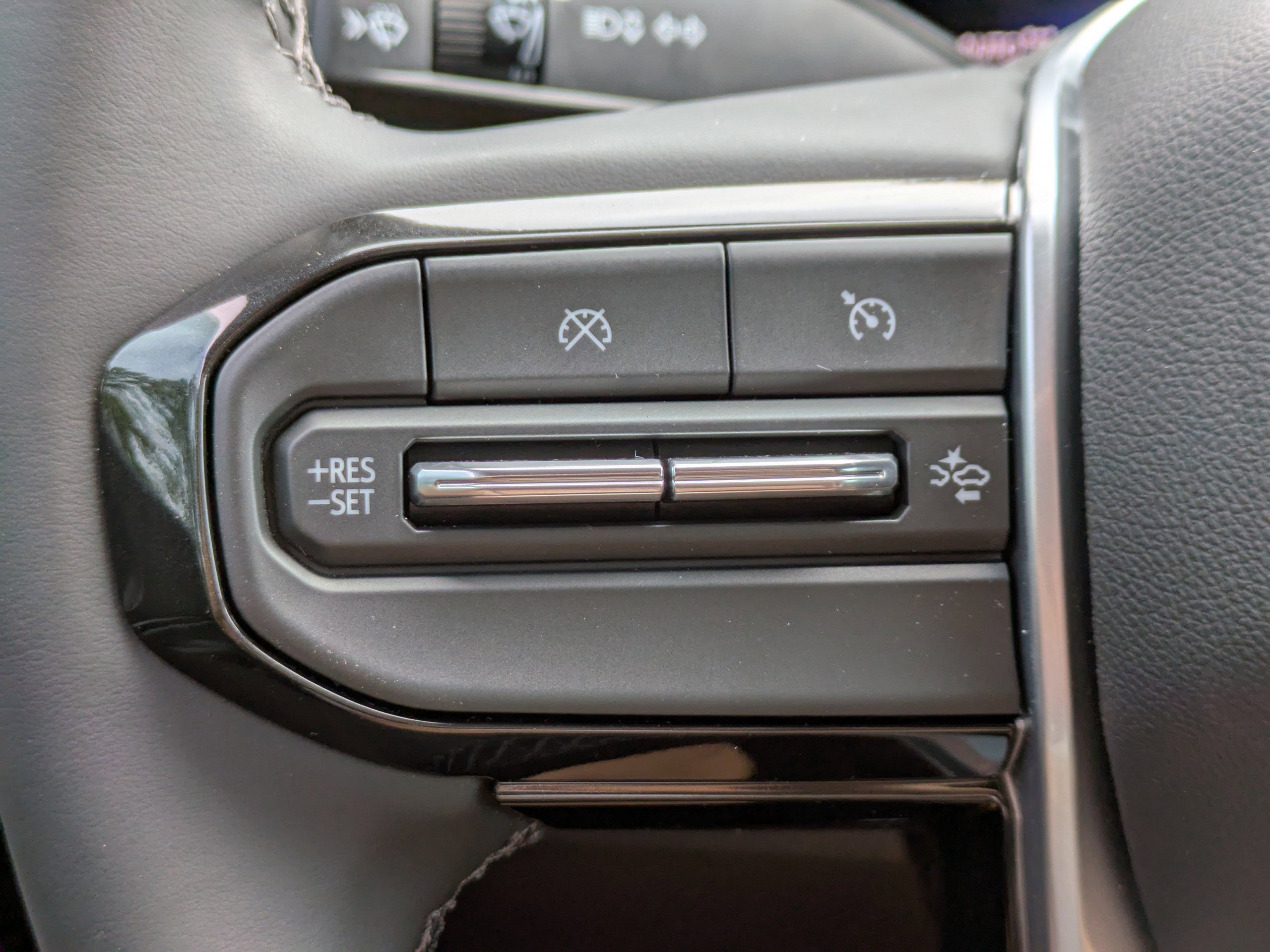 Used 2024 Chevrolet Colorado LT w/ LT Convenience Package II image 27