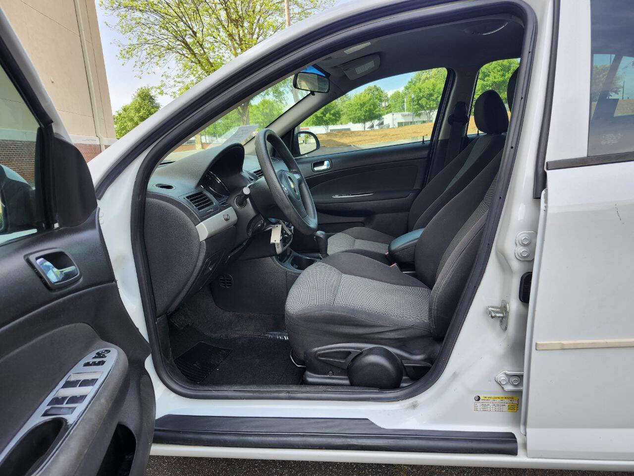Used 2010 Chevrolet Cobalt LT w/ Preferred Equipment Group image 4