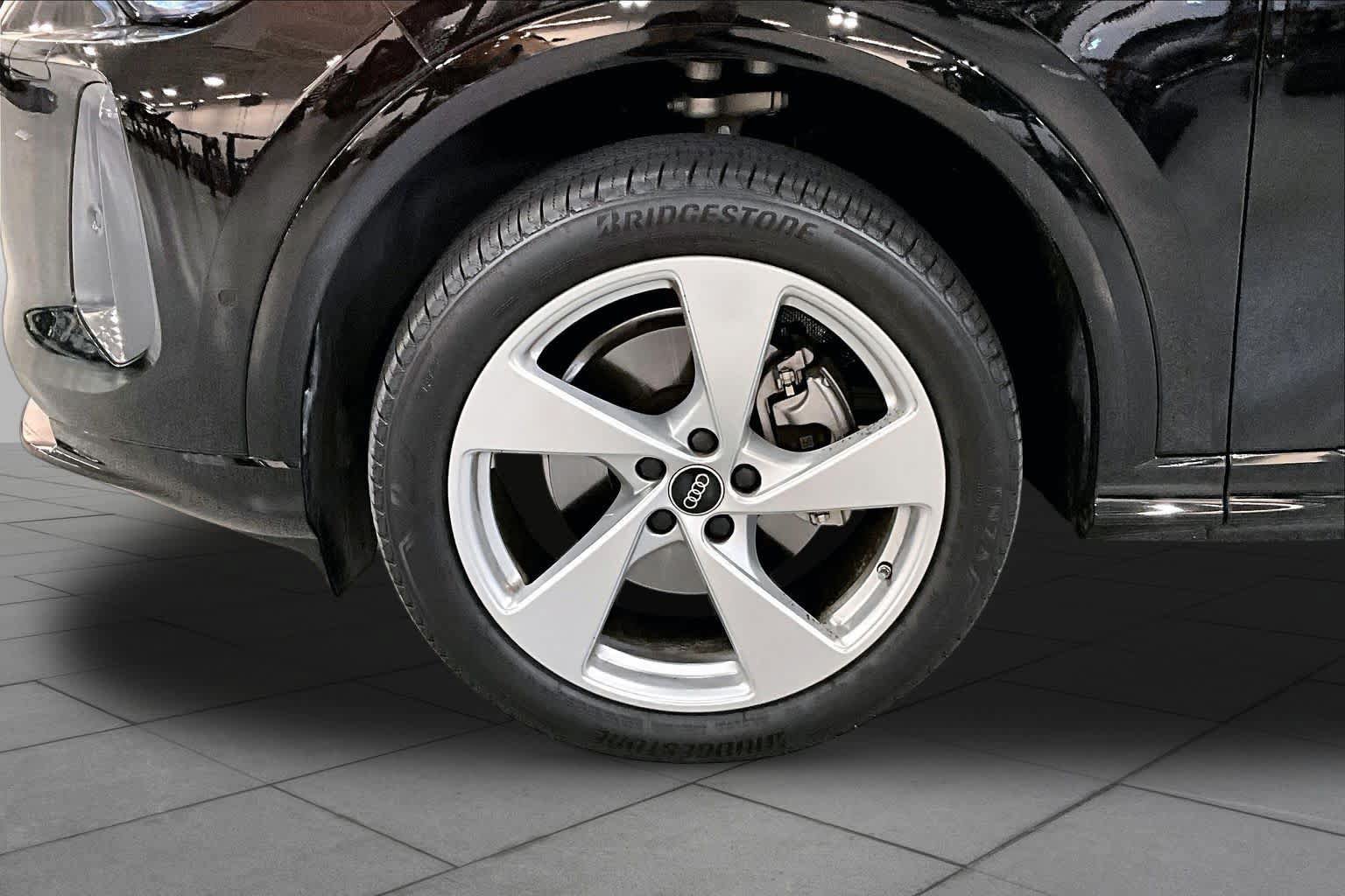 Certified 2025 Audi Q5 Premium Plus w/ Premium Plus AWD/4WD image 11