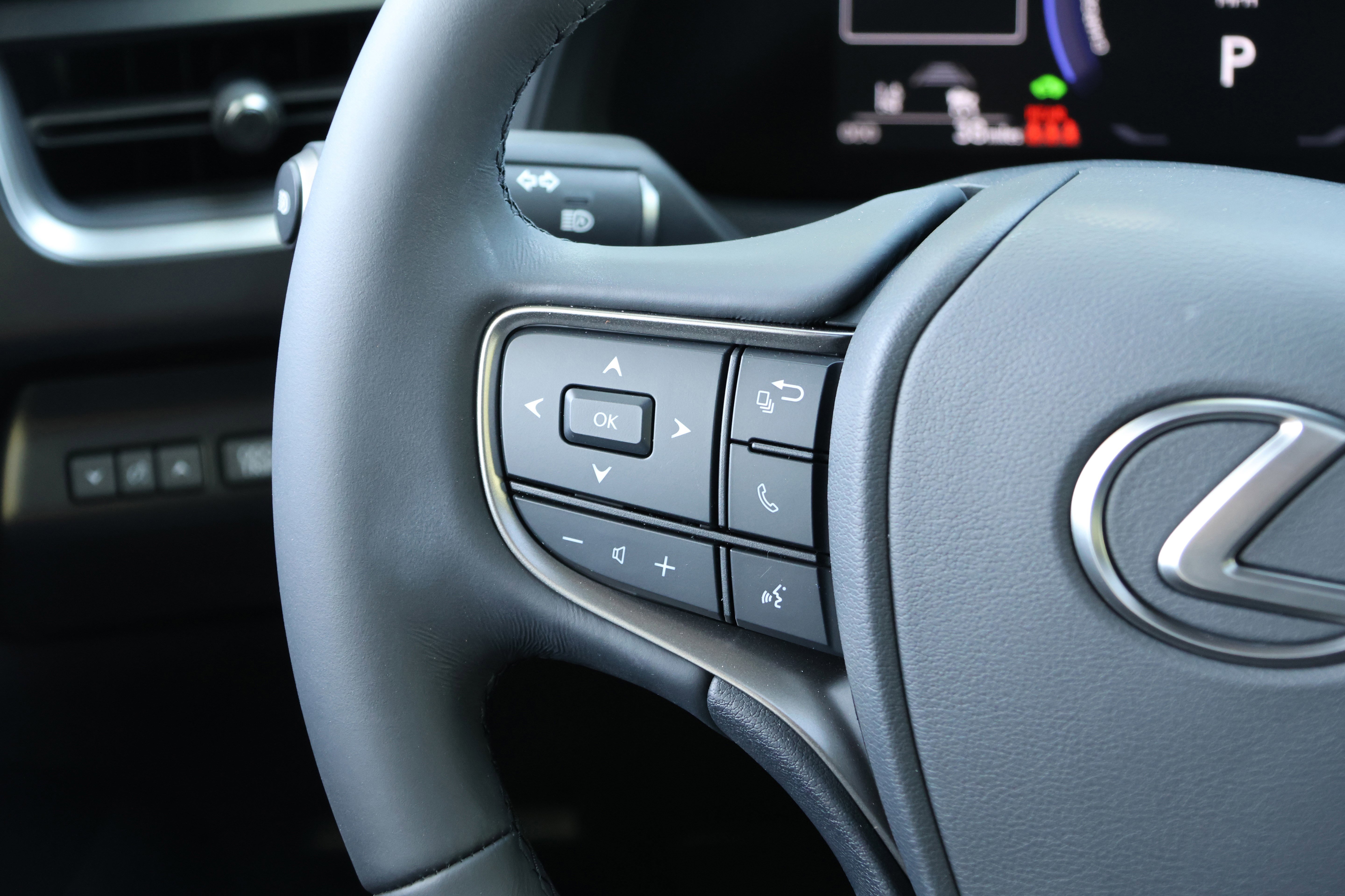 Used 2026 Lexus UX 300h FWD image 17