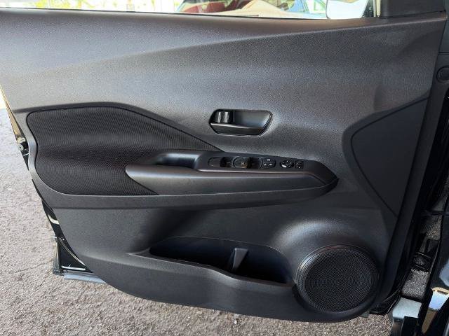 Certified 2023 Nissan Kicks S FWD image 18