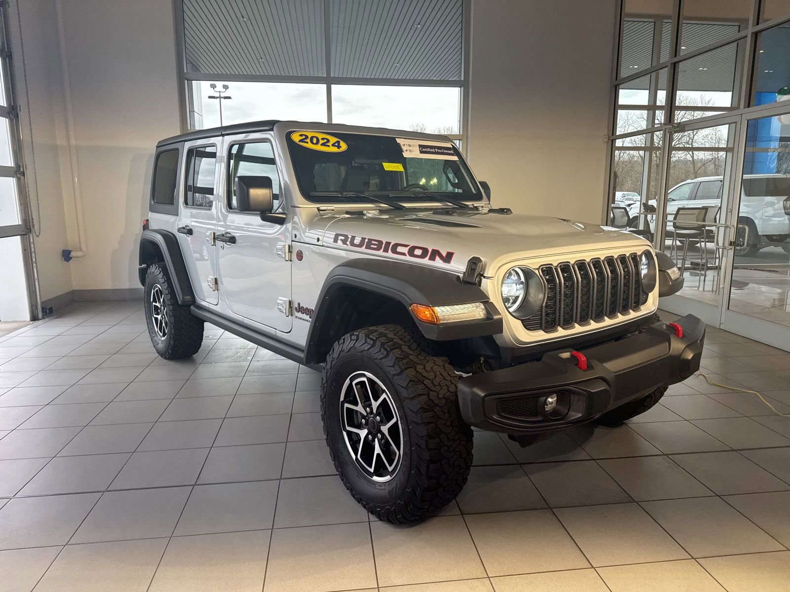 Used 2024 Jeep Wrangler Unlimited Rubicon image 3