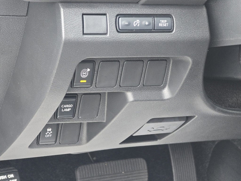 New 2026 Nissan Frontier SV image 7