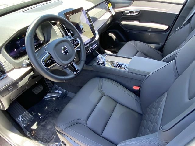 Used 2025 Volvo XC90 B6 Plus w/ Protection Package image 18