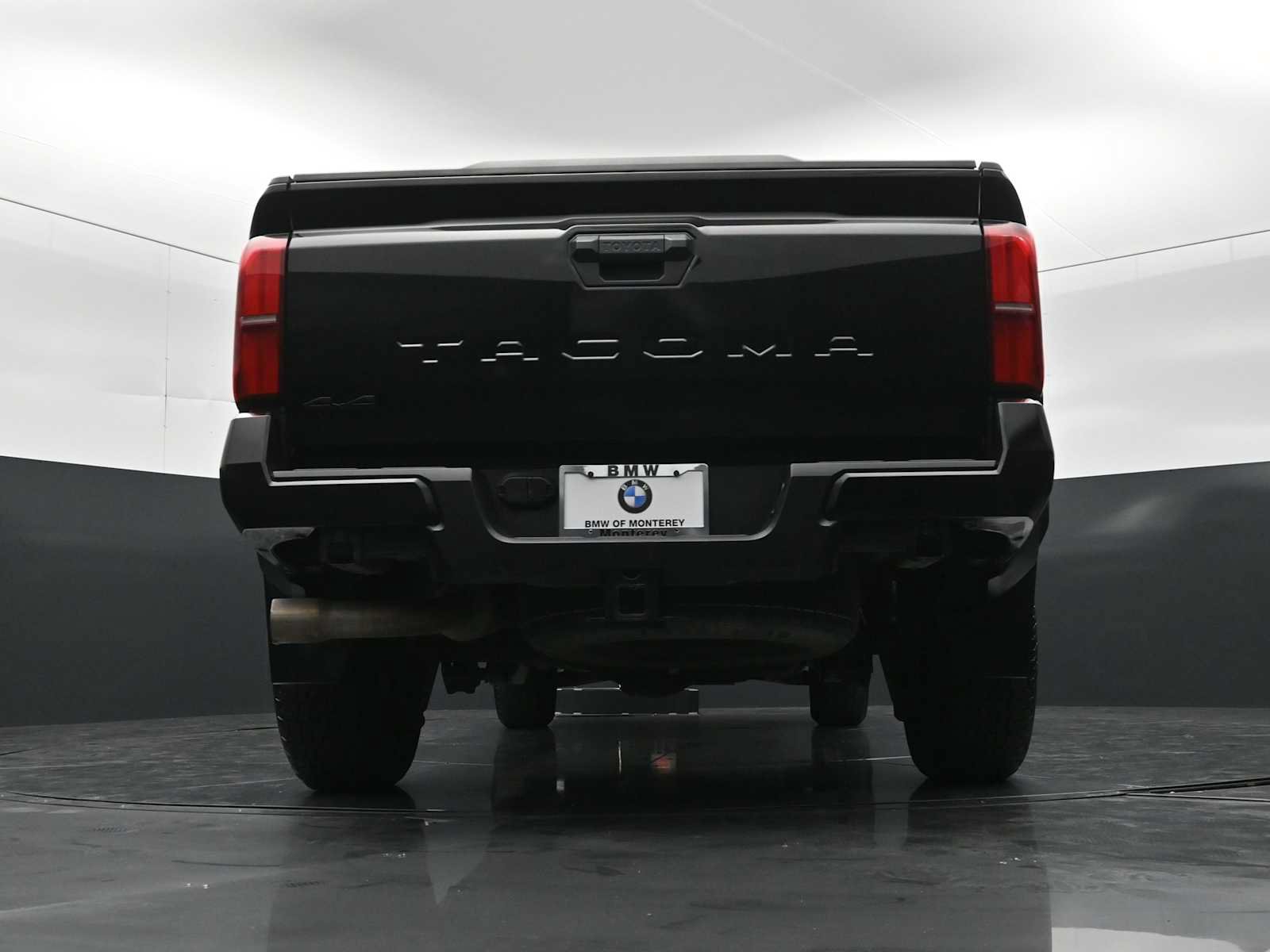 Used 2024 Toyota Tacoma TRD Off-Road AWD/4WD image 30