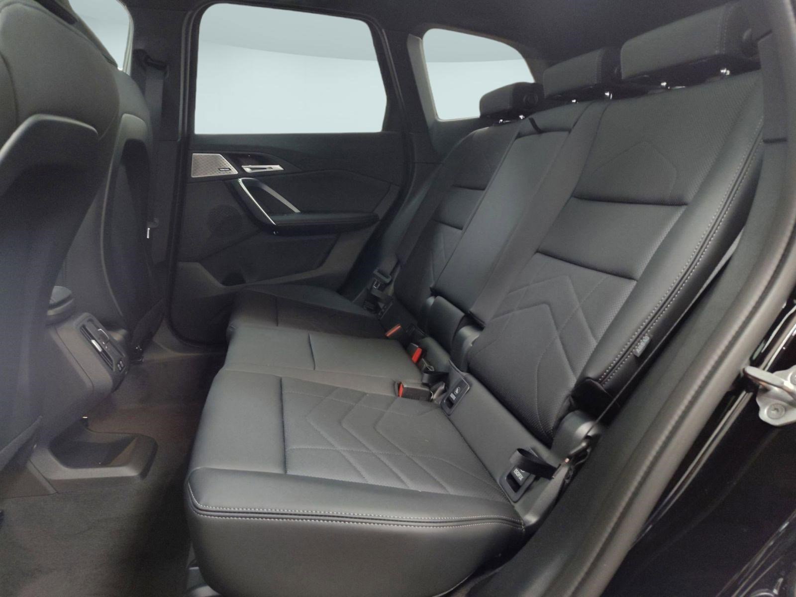 Used 2025 BMW X1 xDrive28i w/ Premium Package image 13