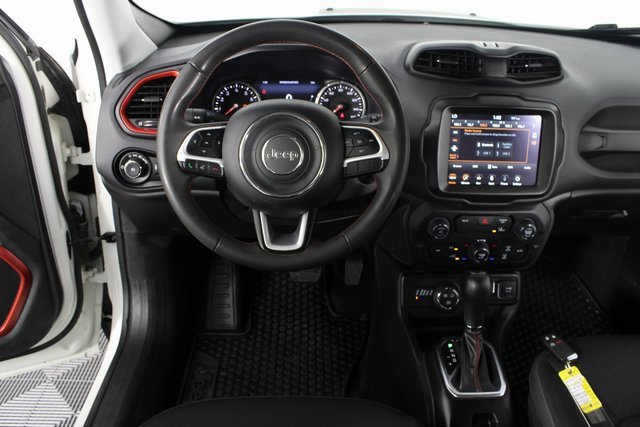 Used 2023 Jeep Renegade Trailhawk image 10