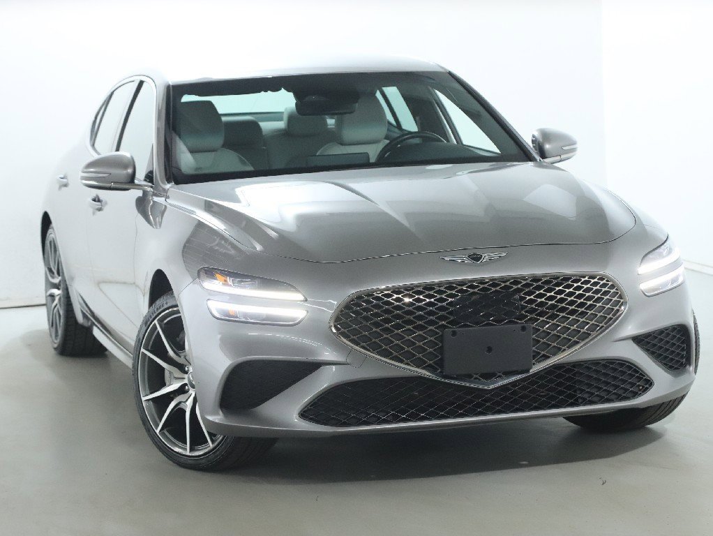 Used 2024 Genesis G70 2.5T image 2