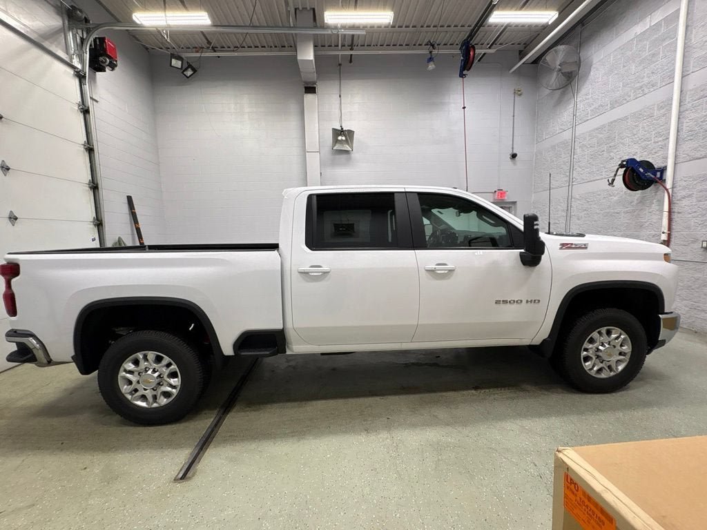 New 2026 Chevrolet Silverado 2500 LT AWD/4WD image 3