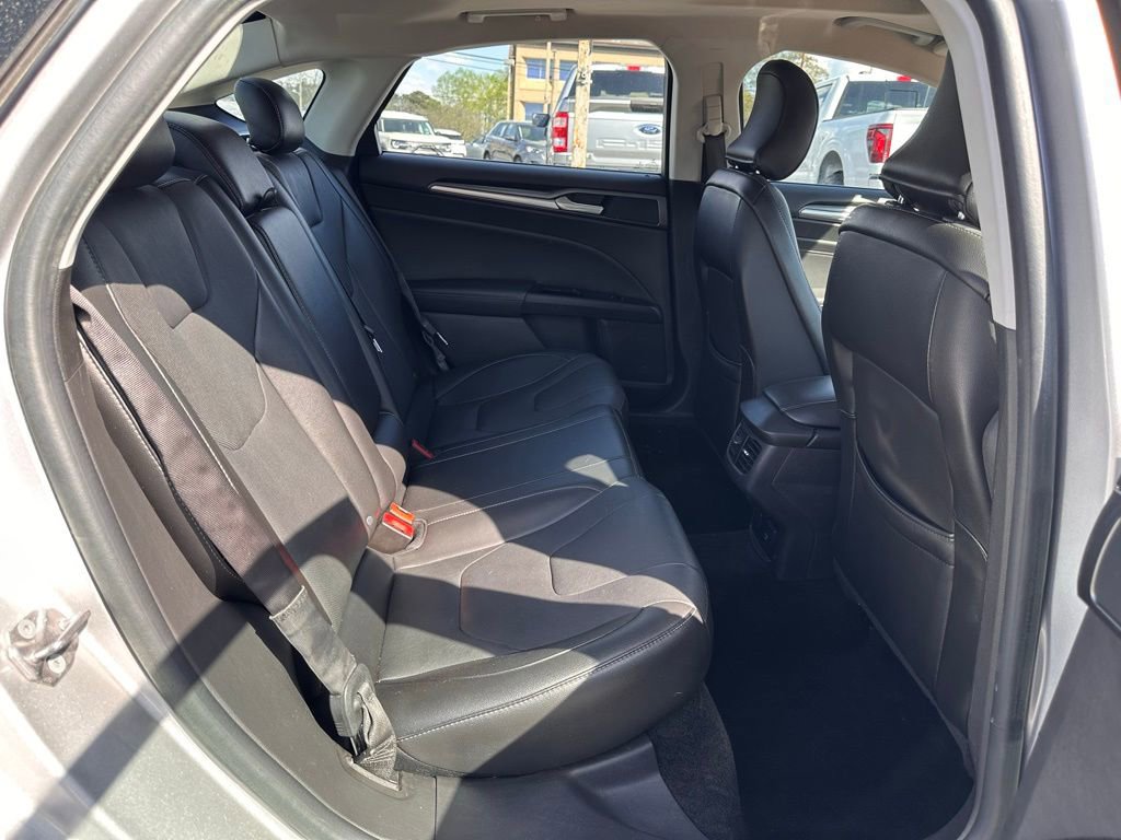 Used 2016 Ford Fusion Titanium image 20
