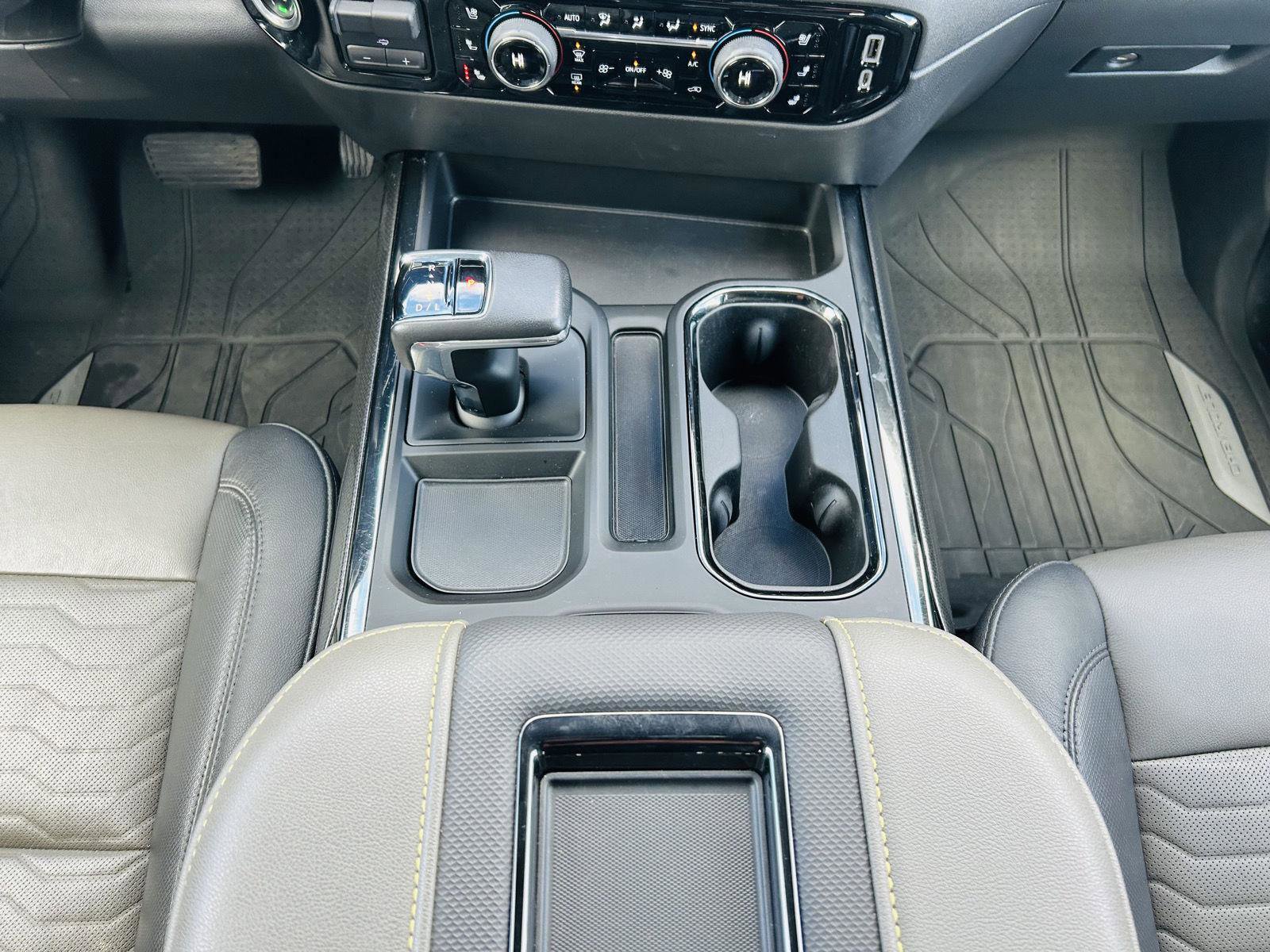 Used 2022 Chevrolet Silverado 1500 ZR2 w/ Technology Package image 28