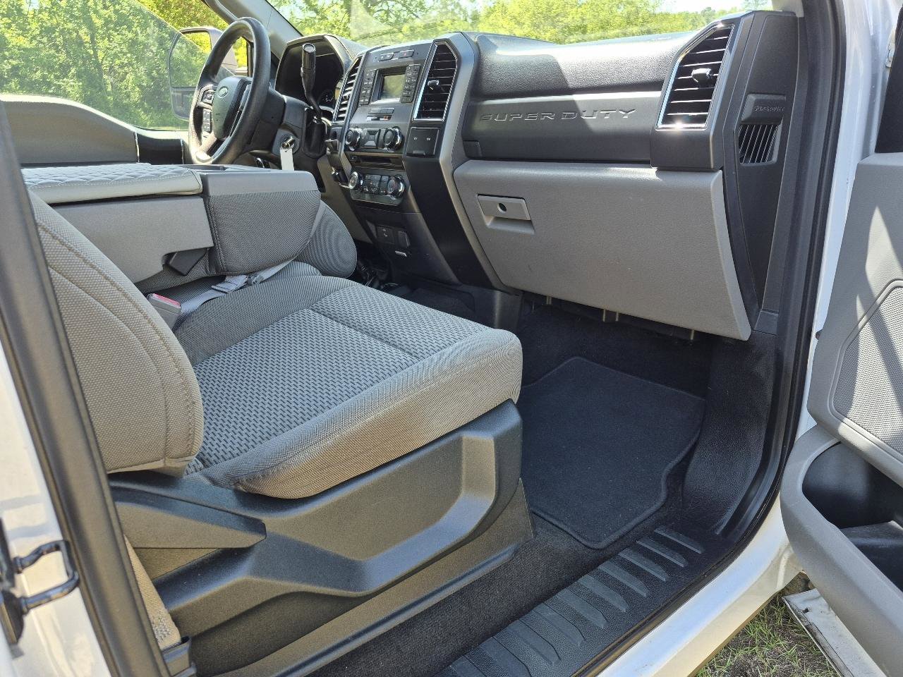 Used 2017 Ford F250 XLT AWD/4WD image 20