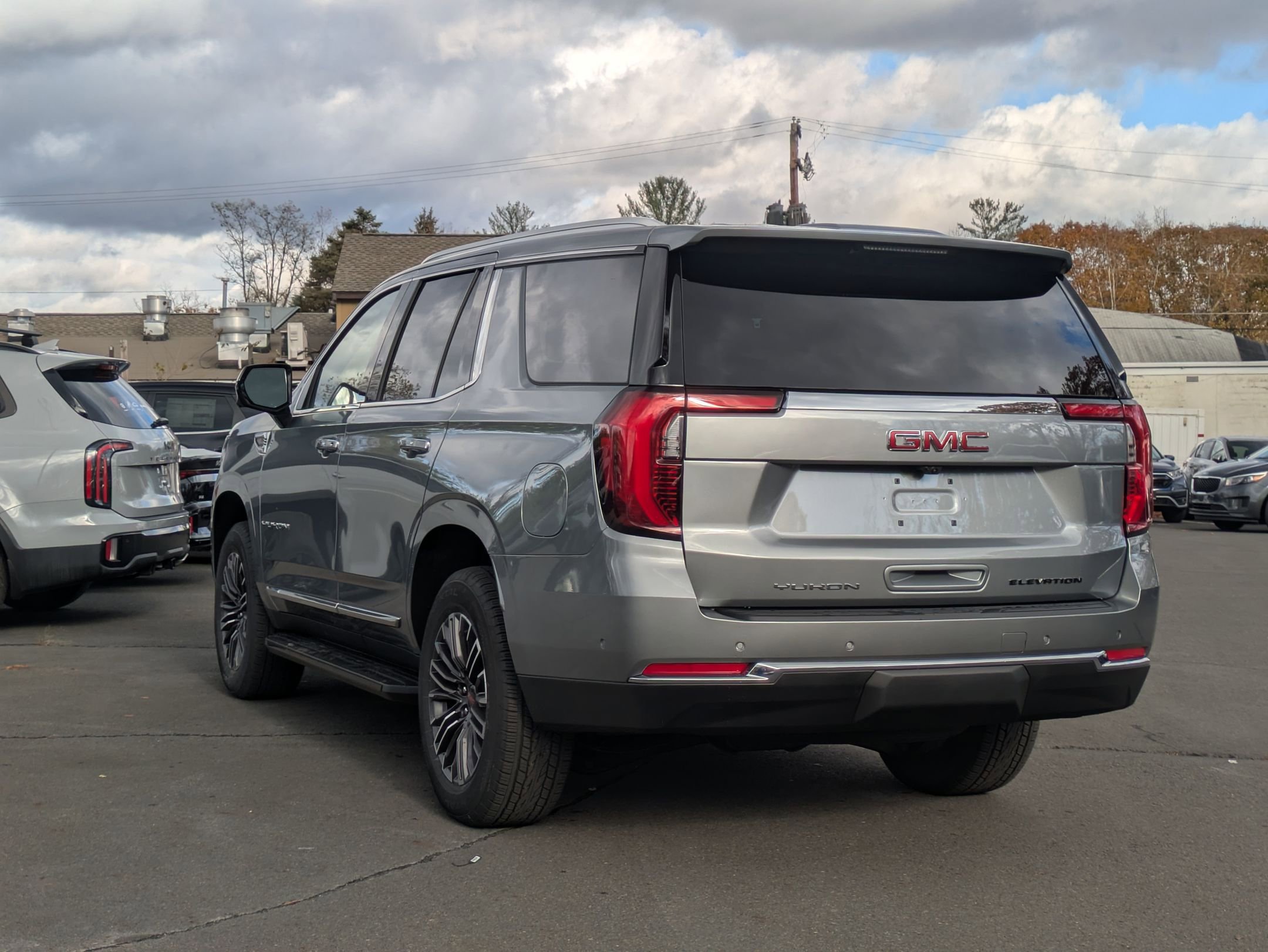 New 2026 GMC Yukon Elevation image 6