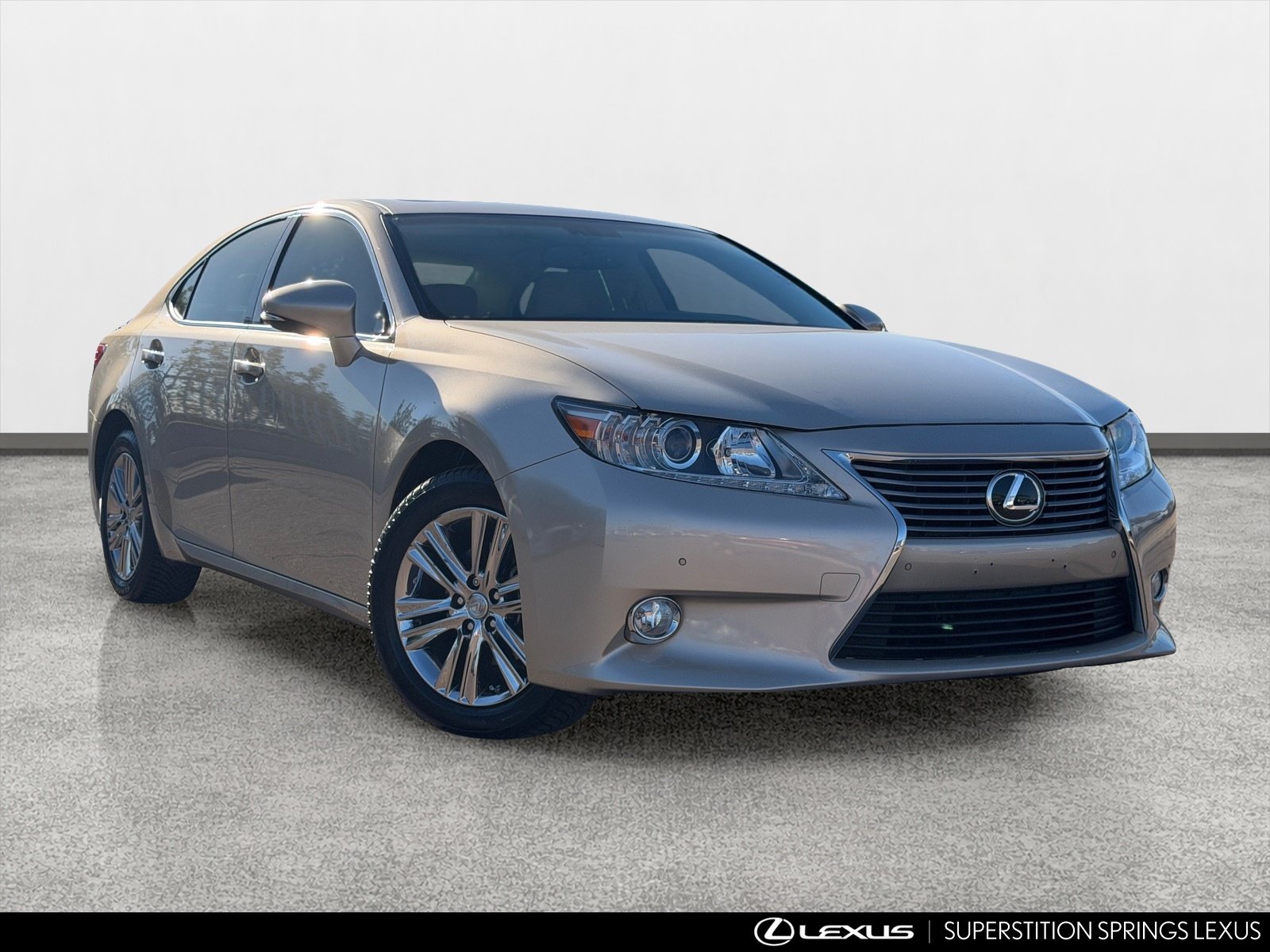 Used 2014 Lexus ES 350 w/ Premium Package FWD image 2