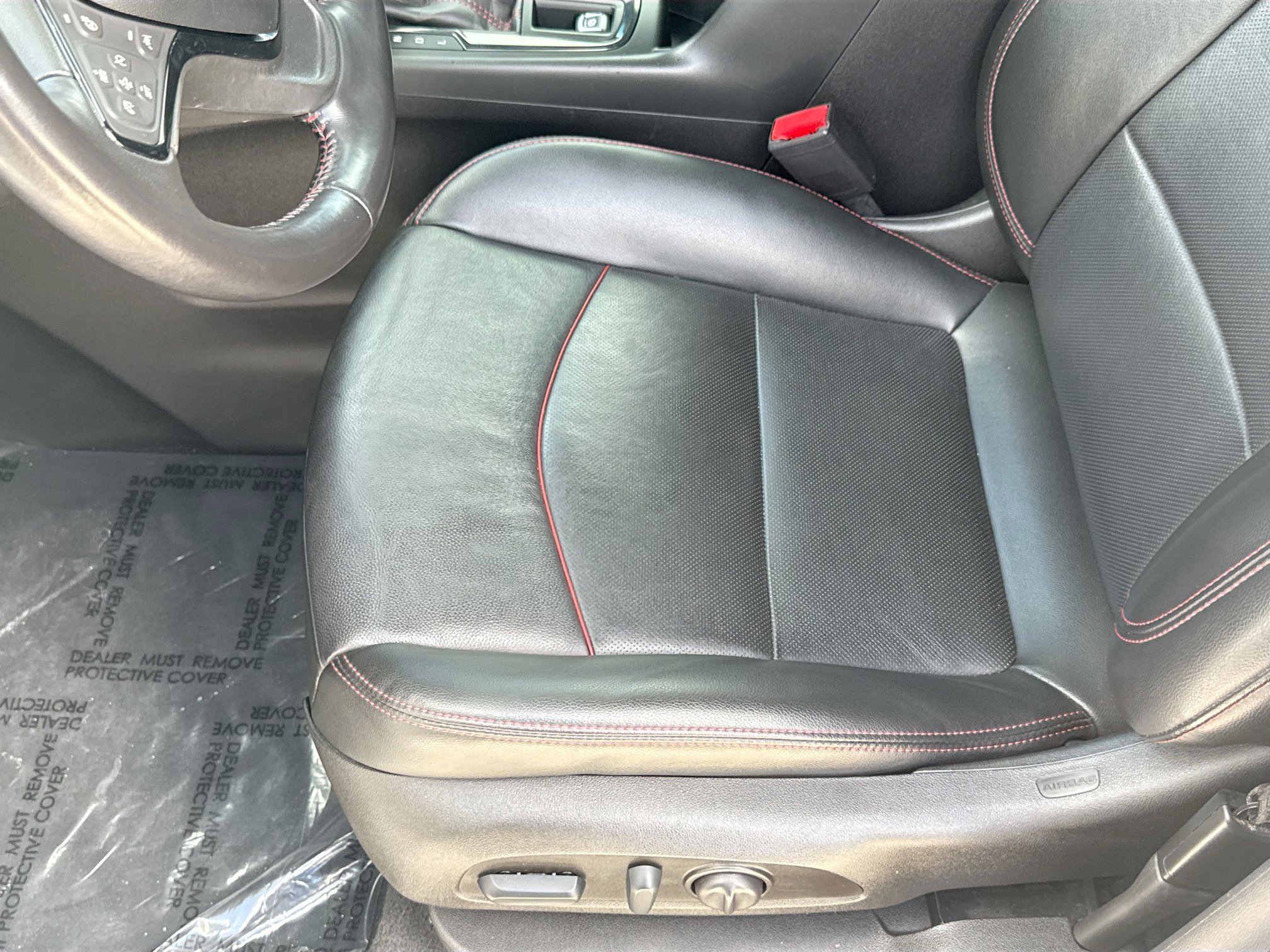 Used 2022 Chevrolet Equinox RS w/ RS Leather Package image 17