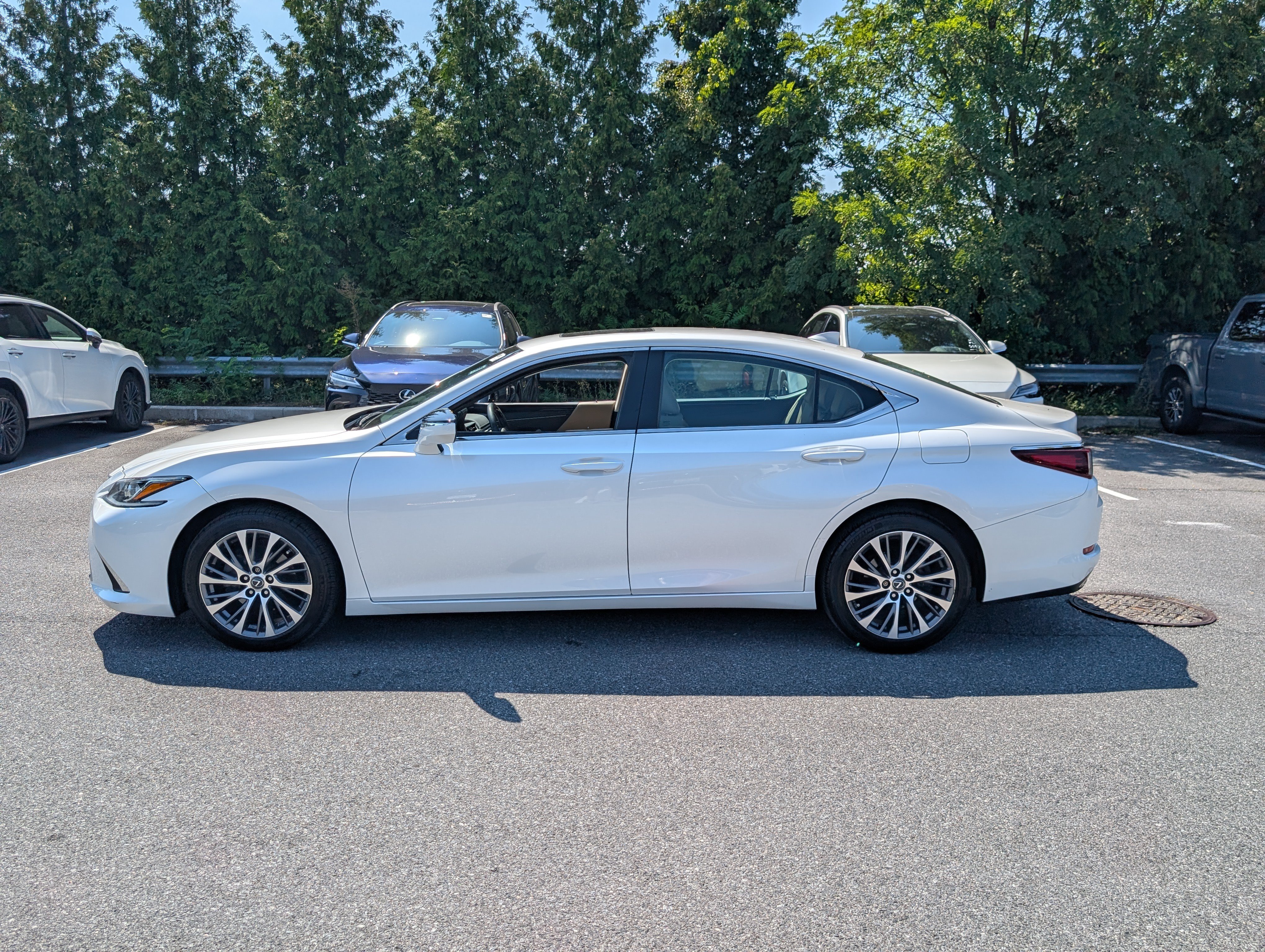 Used 2019 Lexus ES 350 w/ Premium Package FWD image 6
