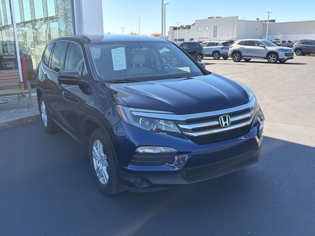 Used 2017 Honda Pilot LX image 4
