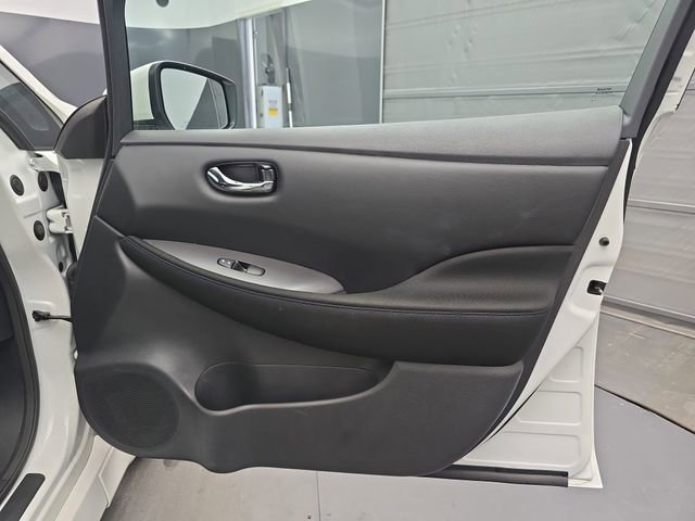 Used 2024 Nissan Leaf S image 39