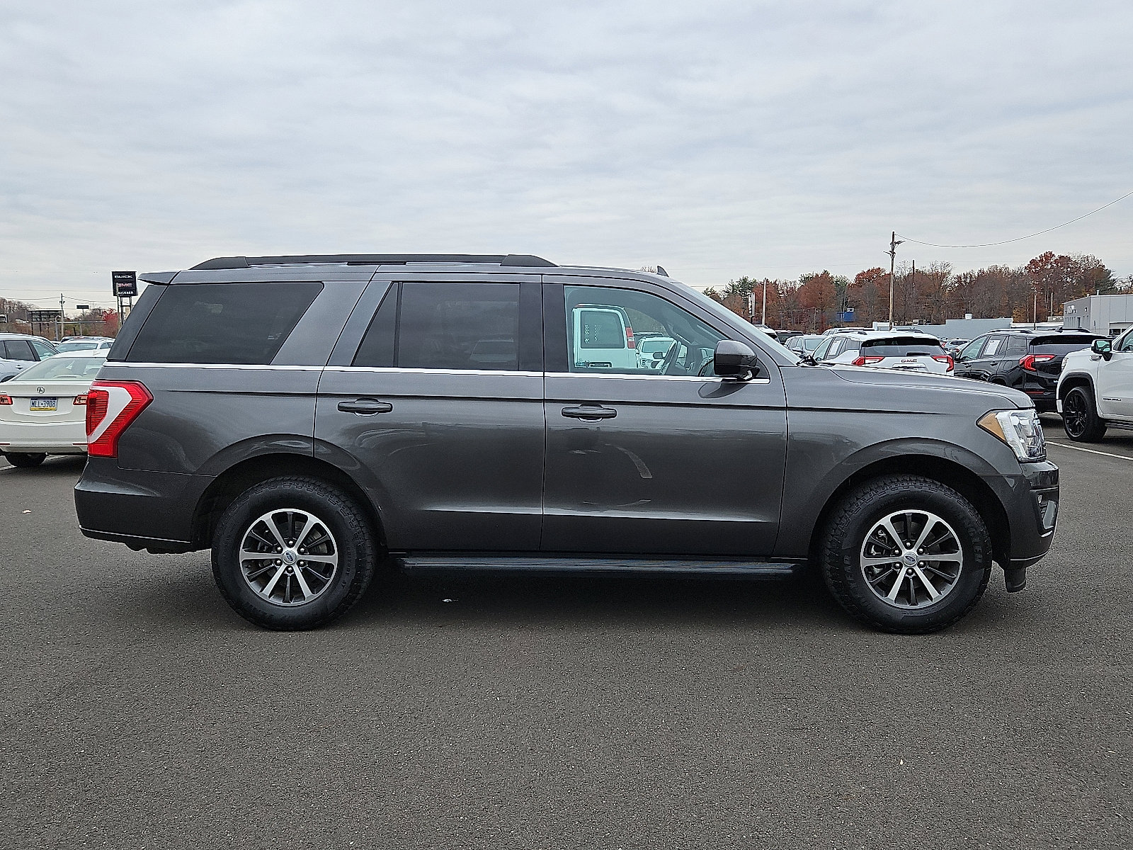 Used 2020 Ford Expedition XLT image 7