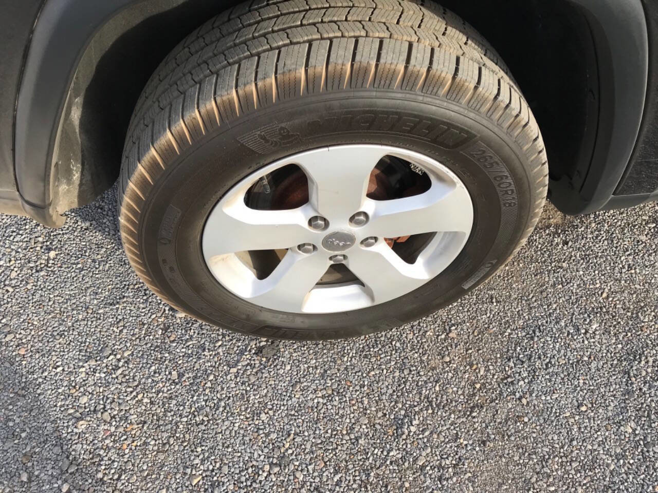 Used 2013 Jeep Grand Cherokee Laredo image 32