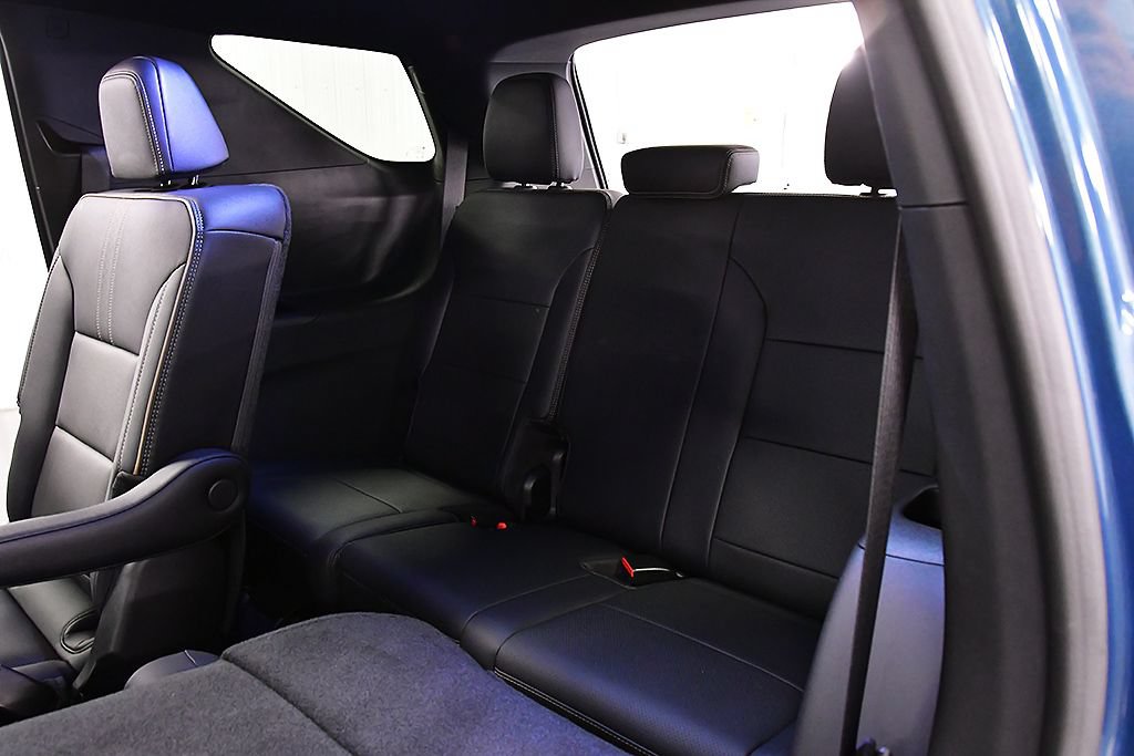 Used 2026 Chevrolet Traverse High Country w/ LPO, Floor Liner Package AWD/4WD image 29