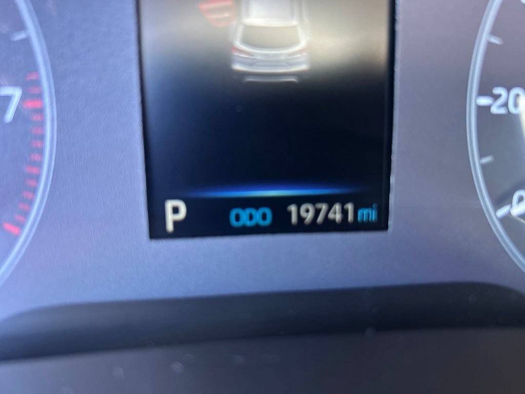 Certified 2025 Toyota Corolla Cross LE AWD/4WD image 16