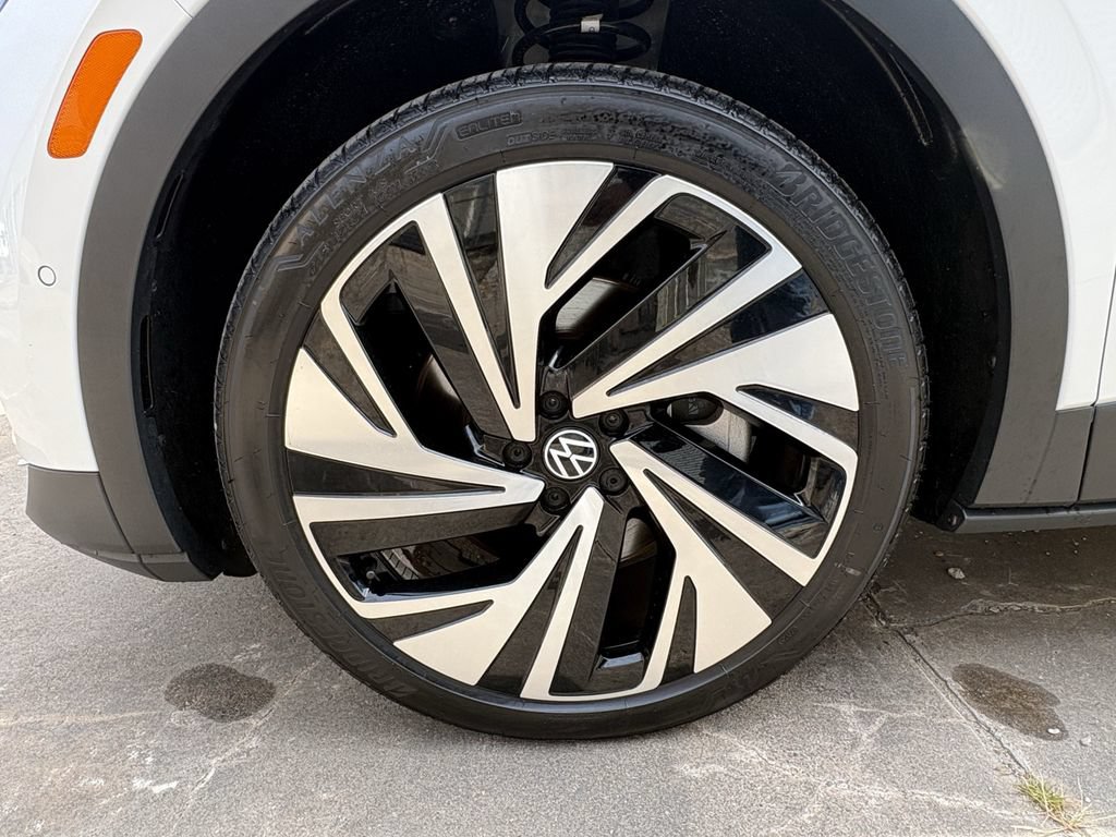 Used 2025 Volkswagen ID.4 Pro S Plus AWD/4WD image 9