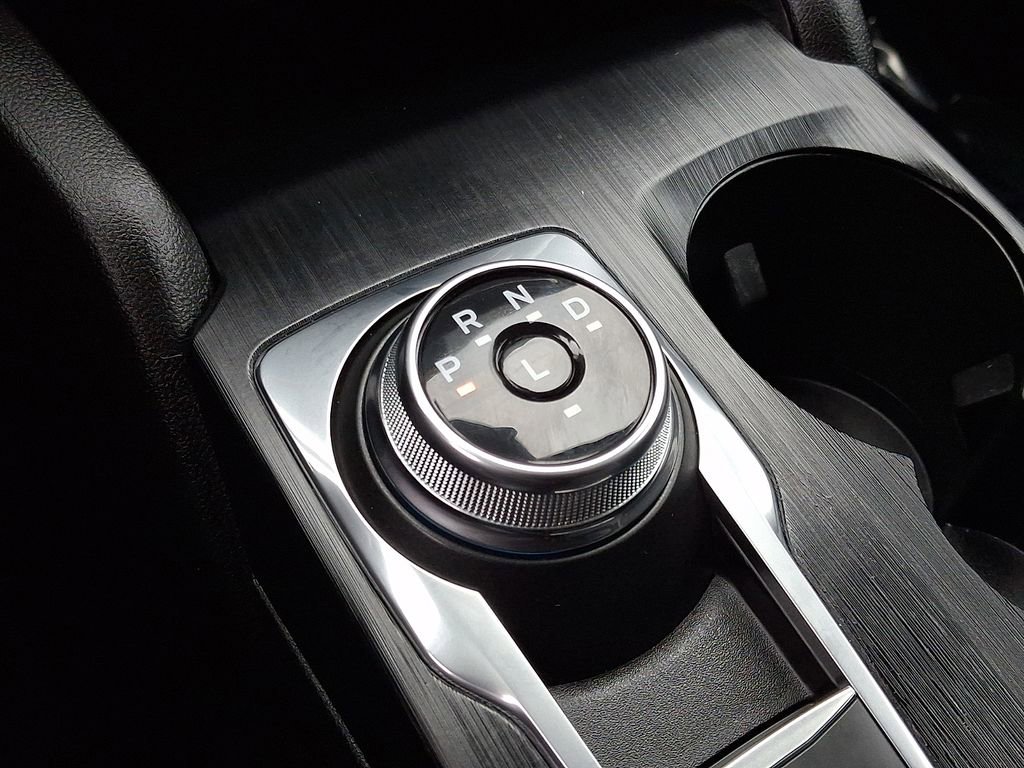 Used 2025 Ford Escape SE image 15