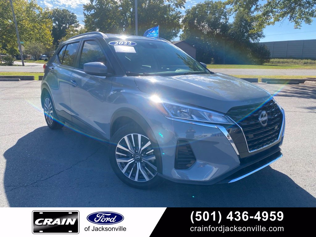Used 2023 Nissan Kicks SV FWD image 1
