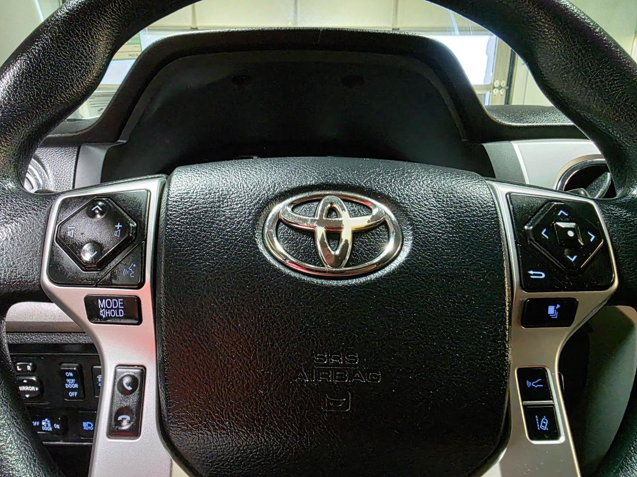 Used 2018 Toyota Tundra SR5 w/ SR5 Upgrade Package RWD image 27