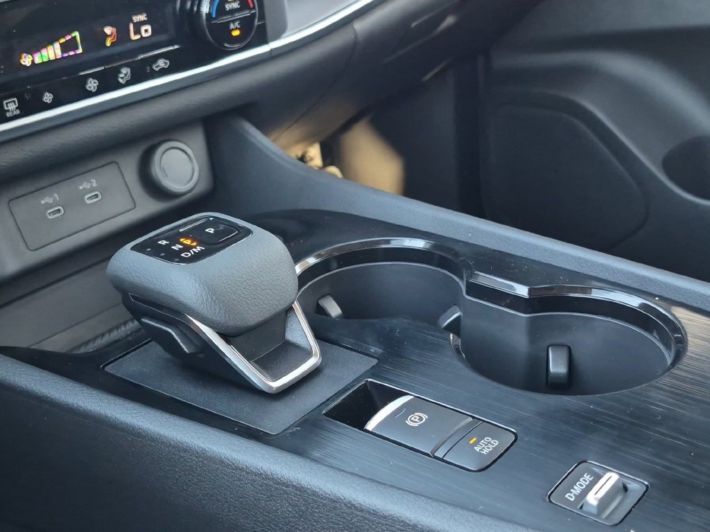 New 2026 Nissan Rogue SV FWD image 18