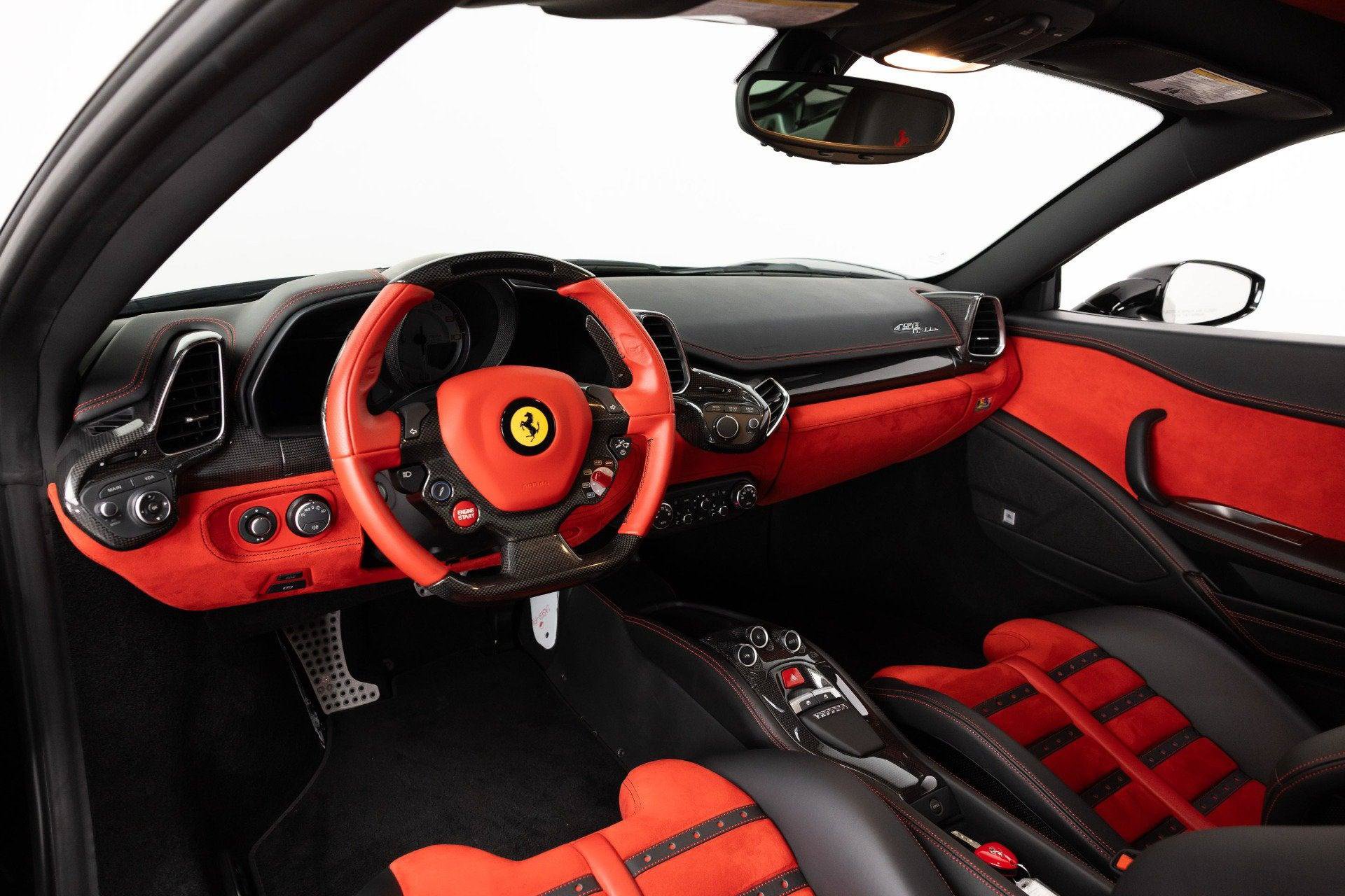Certified 2015 Ferrari 458 Italia Coupe RWD image 2