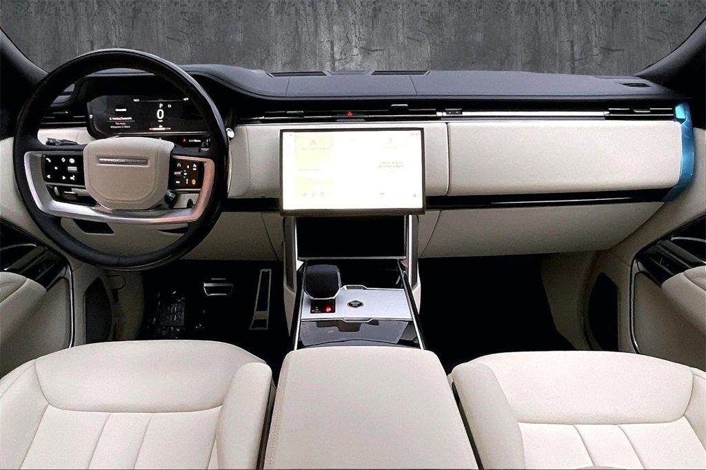 New 2025 Land Rover Range Rover Autobiography image 5
