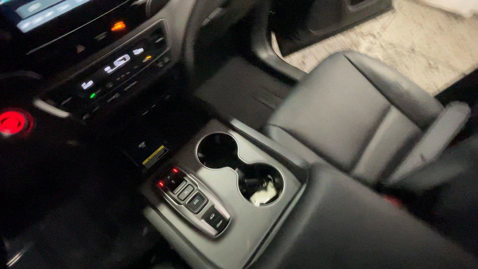 Certified 2025 Honda Passport EX-L image 37
