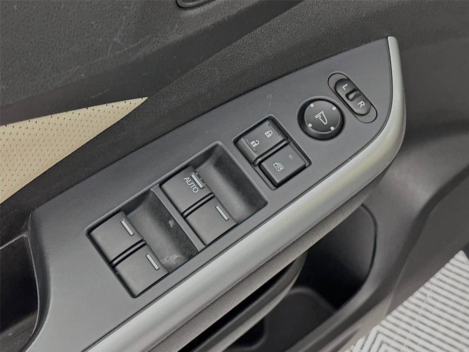 Used 2015 Honda CR-V EX-L image 21