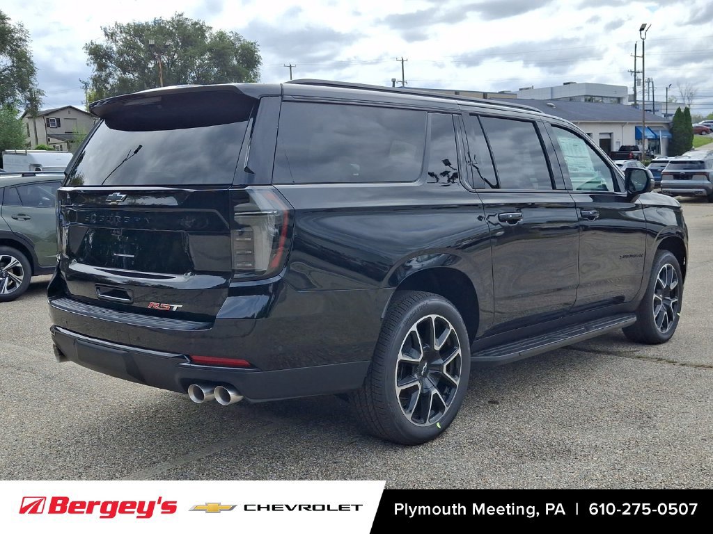 New 2026 Chevrolet Suburban RST w/ Advanced Technology Package AWD/4WD image 3