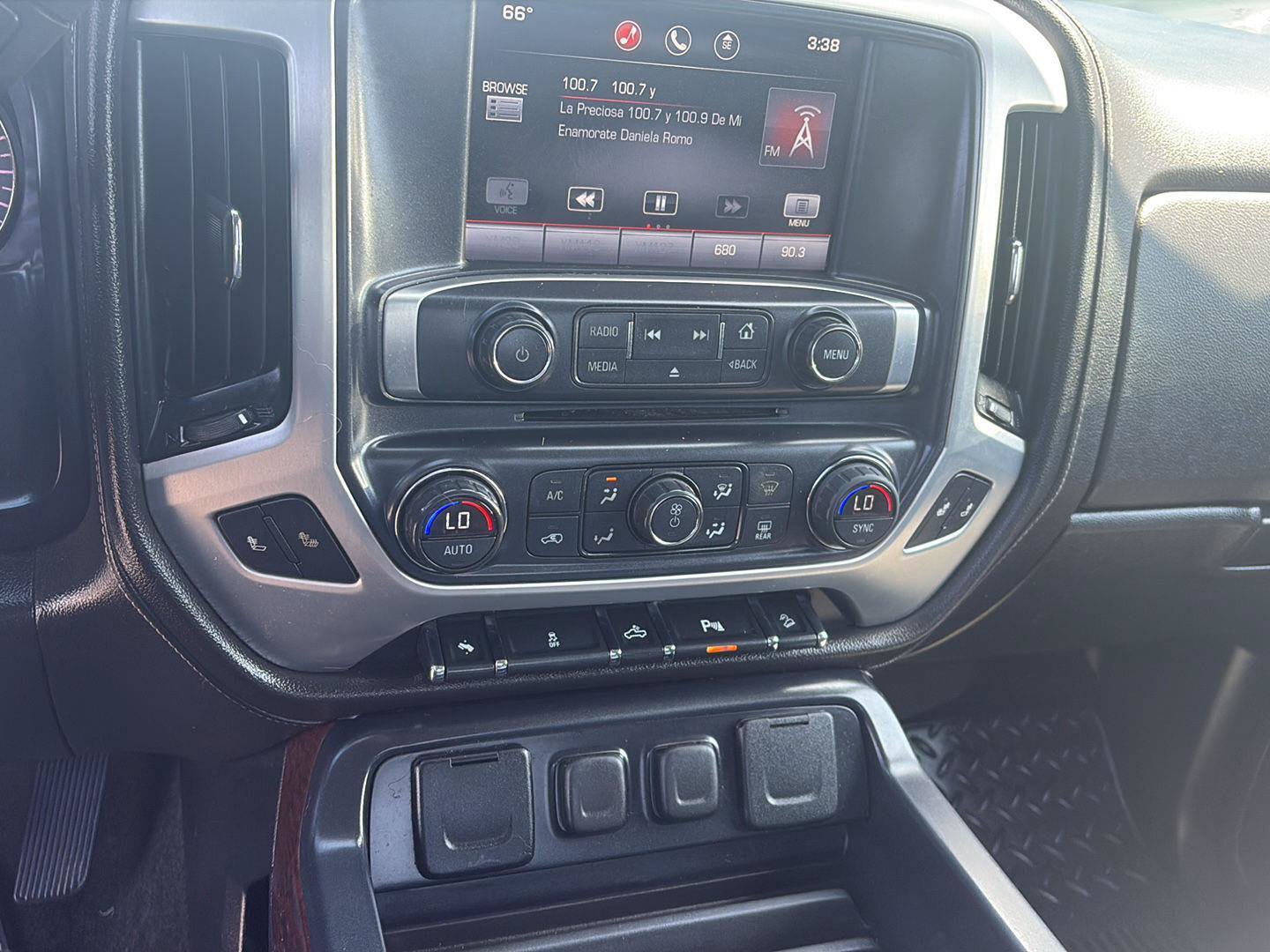 Used 2015 GMC Sierra 2500 SLE AWD/4WD image 20