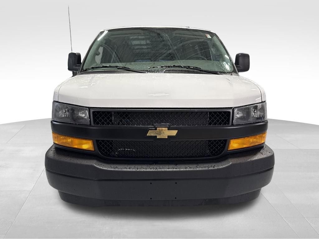 New 2025 Chevrolet Express 2500 w/ Driver Convenience Package RWD image 39