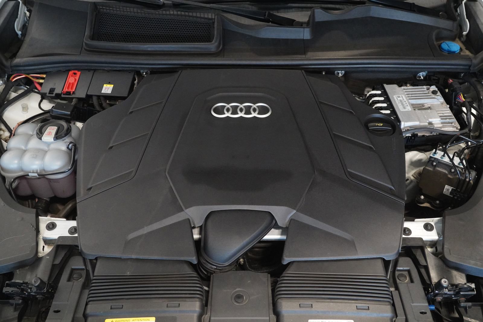 Used 2021 Audi Q8 Premium Plus image 32