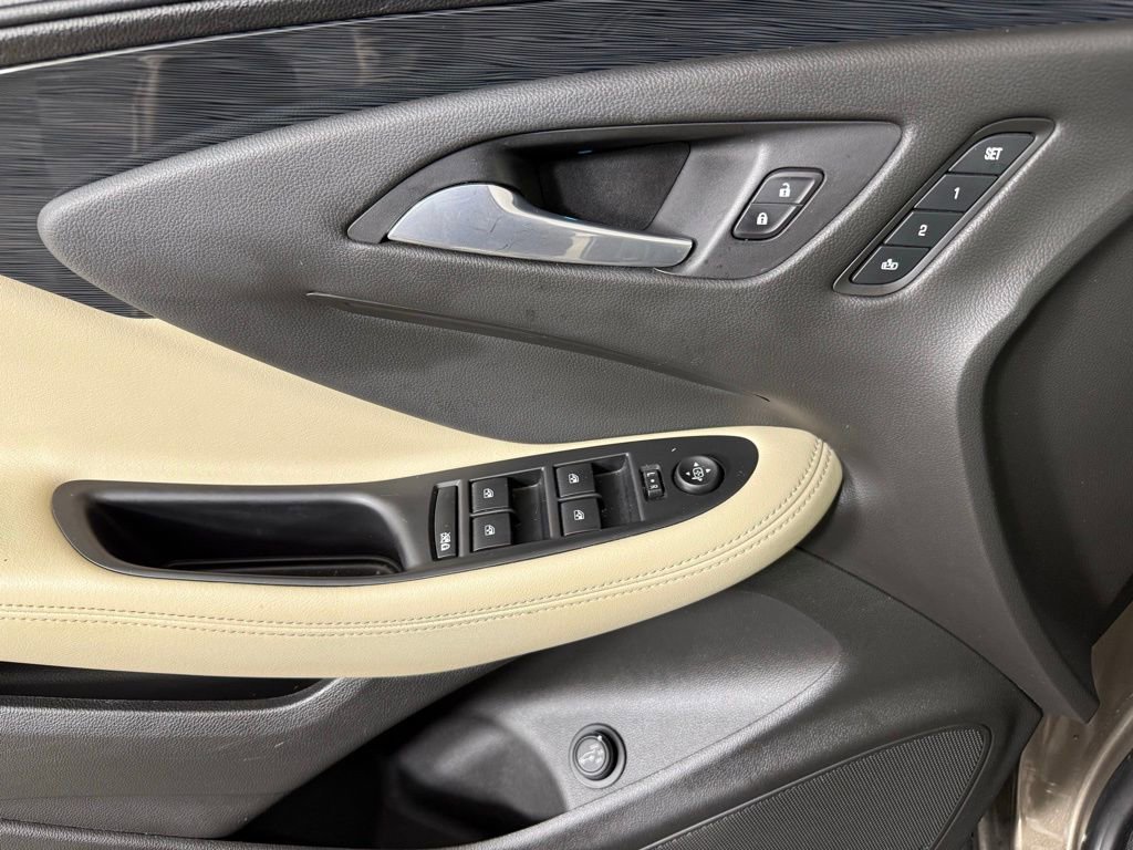 Used 2017 Buick Envision Essence image 14