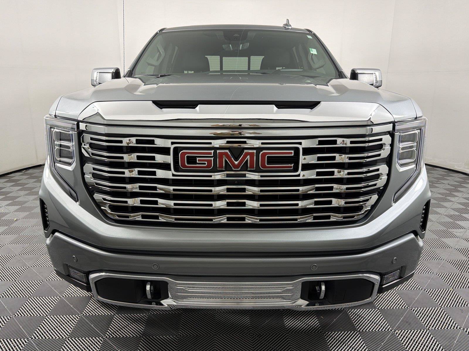 Certified 2025 GMC Sierra 1500 Denali w/ Denali Reserve Package AWD/4WD image 2