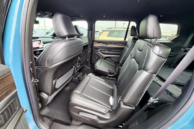 New 2027 Jeep Grand Cherokee L Limited AWD/4WD image 7
