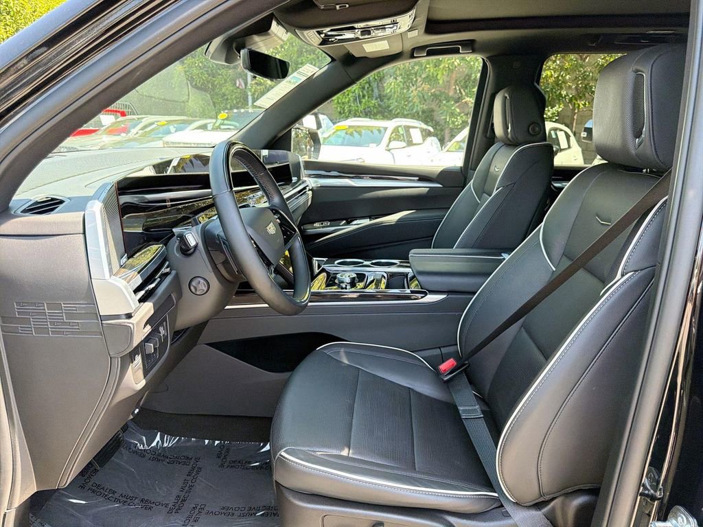 Certified 2025 Cadillac Escalade ESV Premium Luxury RWD image 21